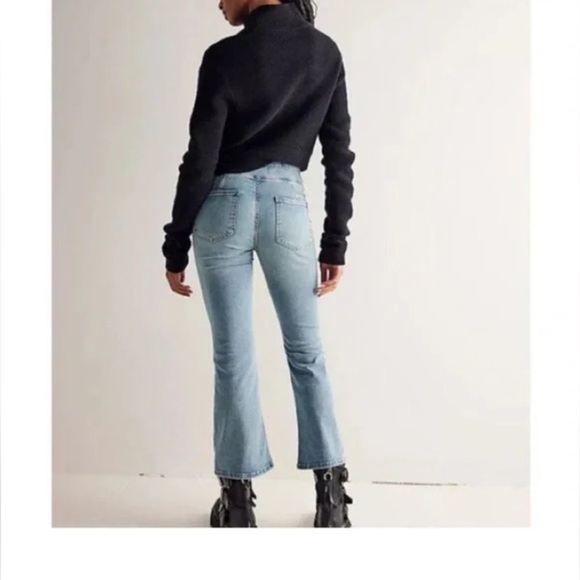 We The Free People In My Feelings Sz XS Cropped Slim Flare Jeans Stretch NWT - Picture 3 of 11